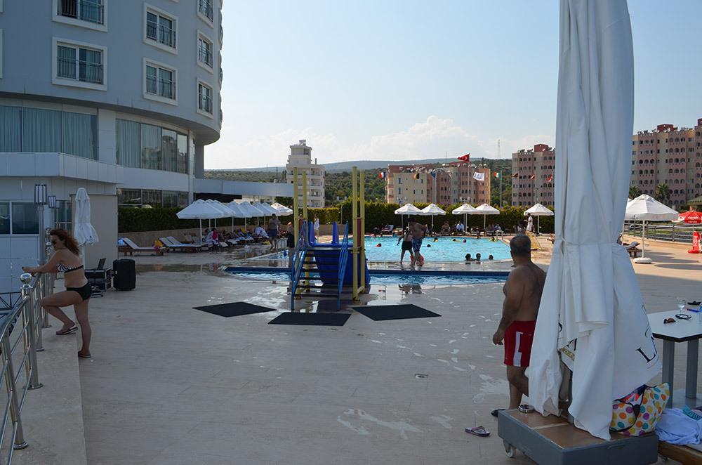 Lamos Resort Hotel & Convention Center Kumkuyu Exterior foto